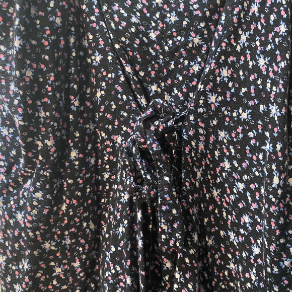 FLORAL Spring Button-Down Dress w/ Cinch Back - Size 2 - Picture 7 of 7